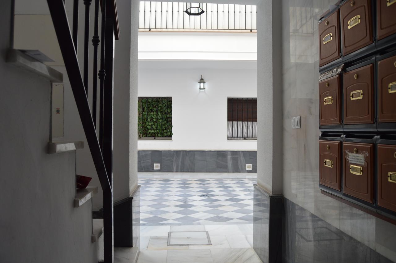 Apartamentos La Caleta De Cadiz Luaran gambar