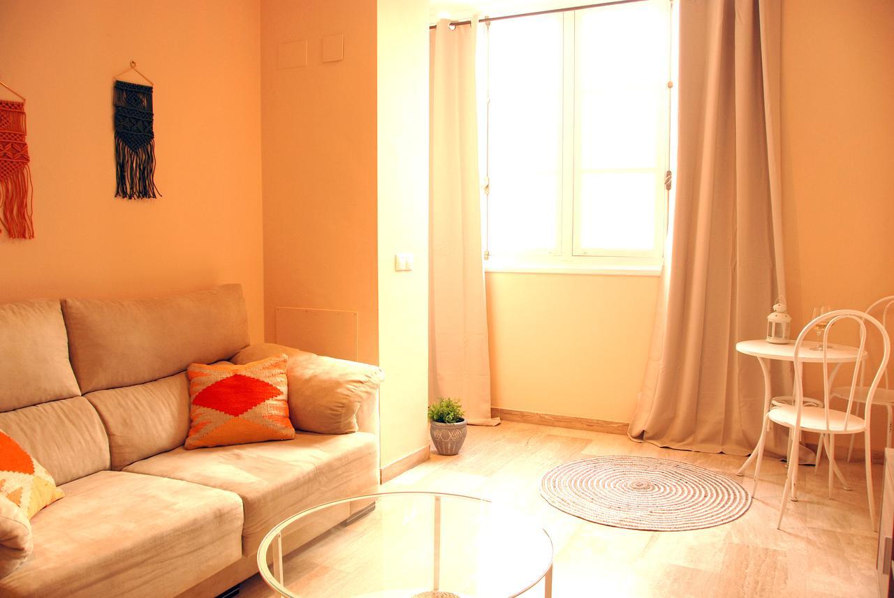 Apartamentos La Caleta De Cadiz Luaran gambar