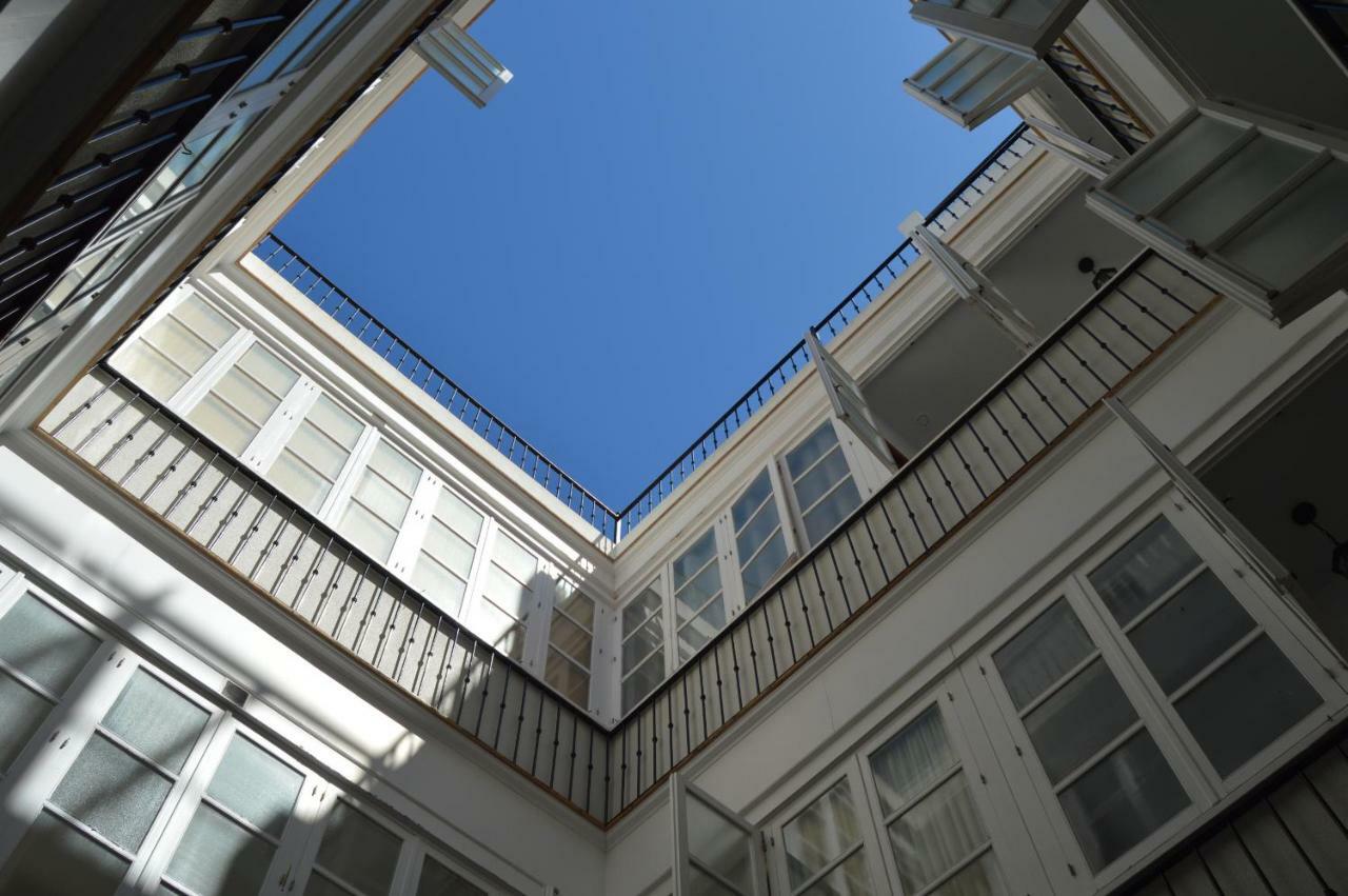 Apartamentos La Caleta De Cadiz Luaran gambar