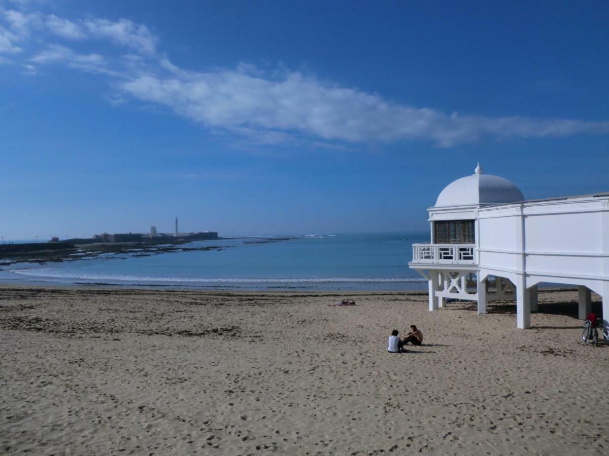 Apartamentos La Caleta De Cadiz Luaran gambar